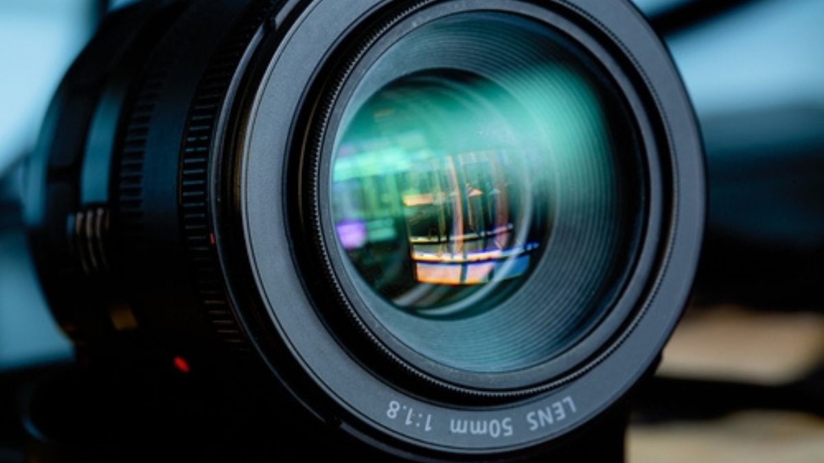 Photeeq Lens Flare: Adding Creative Light Effects to Your Photos